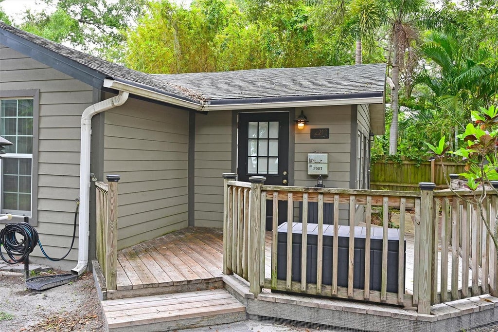 Photo of 2212 11th Avenue W, Bradenton, FL 34205 (MLS # A4702196)