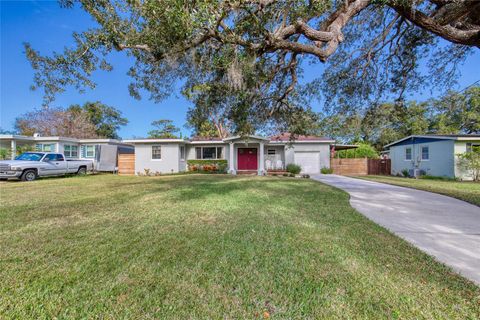 Photo of 37 Reynolds Avenue, Ormond Beach, FL 32174 (MLS # V4946383)