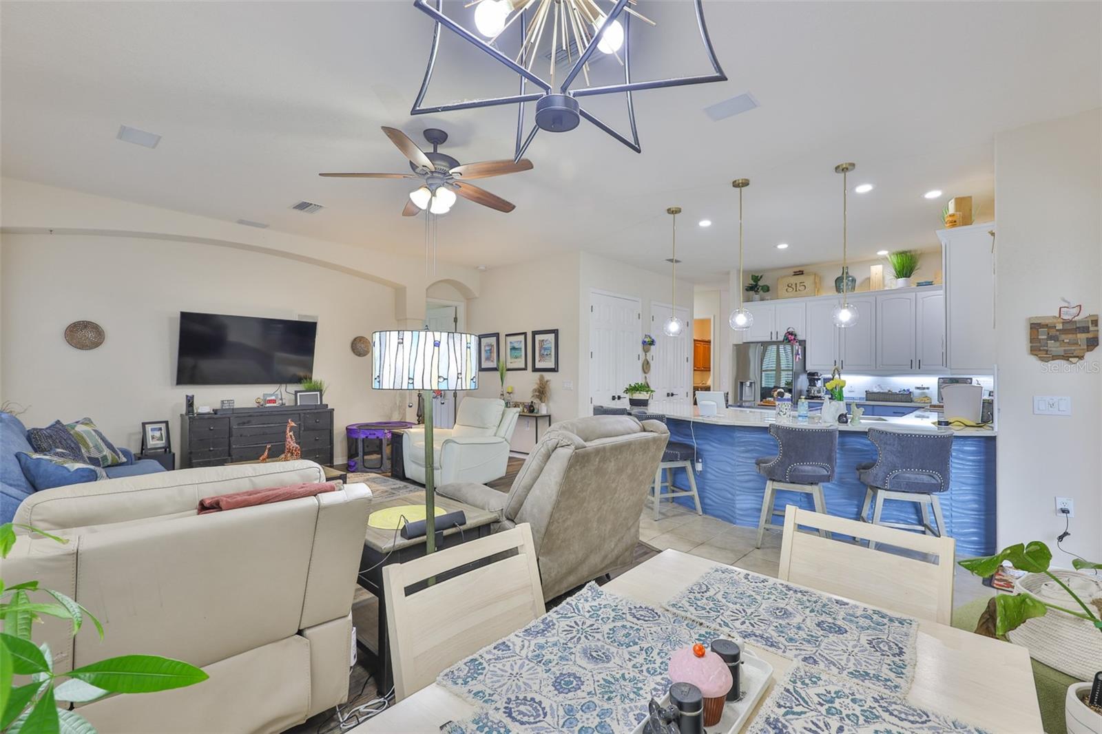 LA PALOMA VILLAGE UNIT 2 PH - Residential