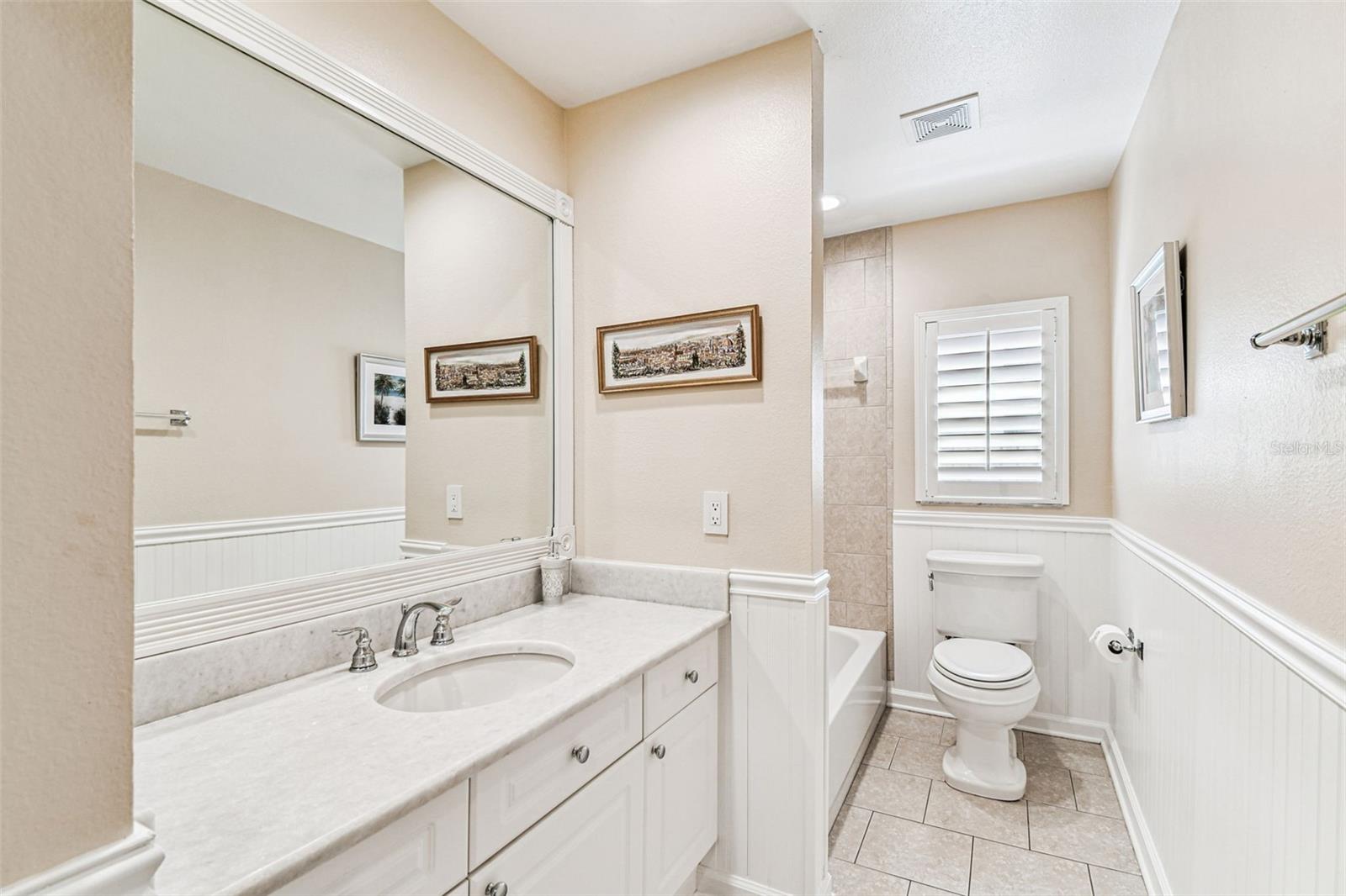 SUNSET PARK - Residential Lease