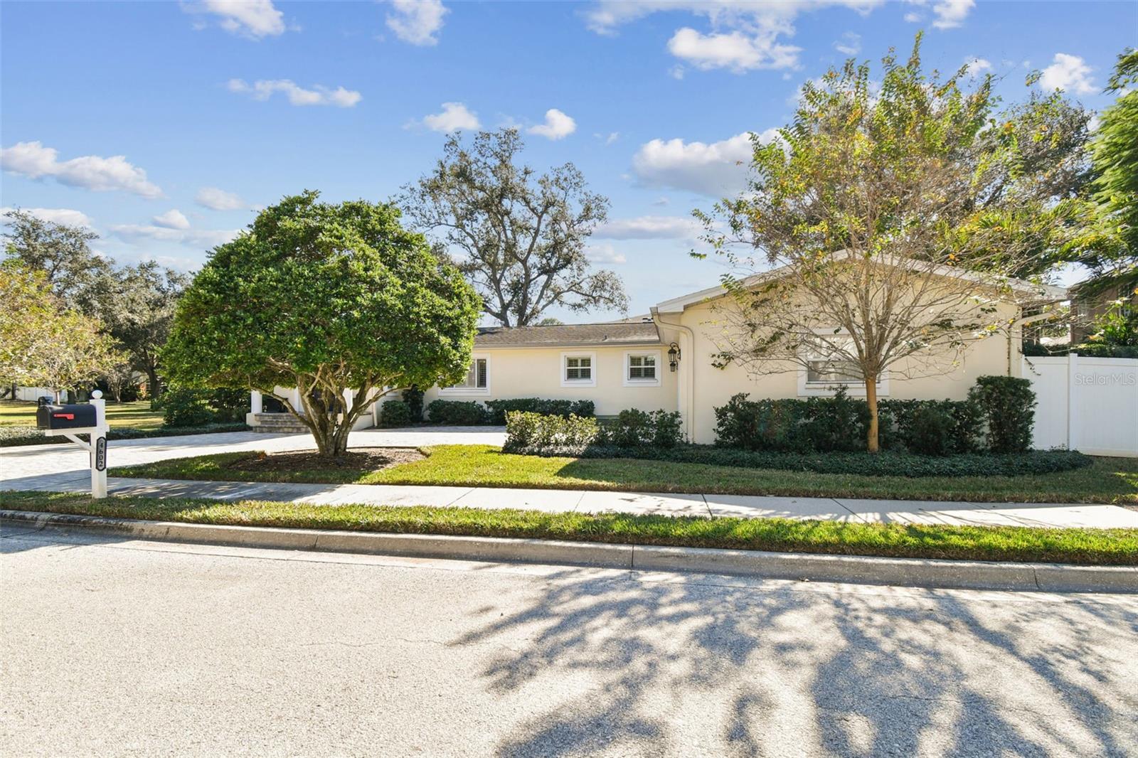 SUNSET PARK - Residential Lease