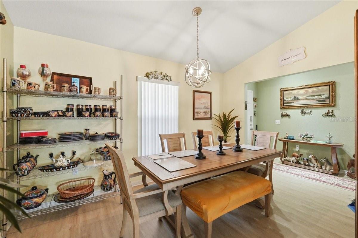 DINNER LAKE SHORES PH 01 - Residential
