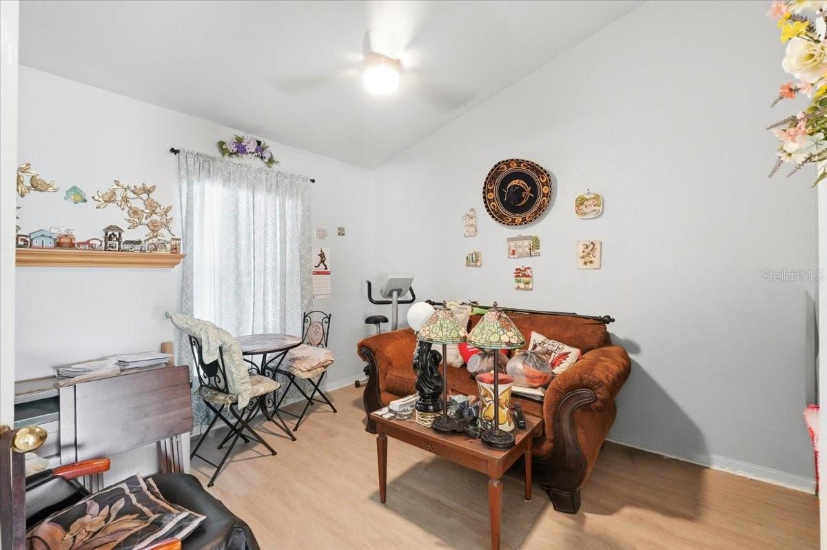 DINNER LAKE SHORES PH 01 - Residential