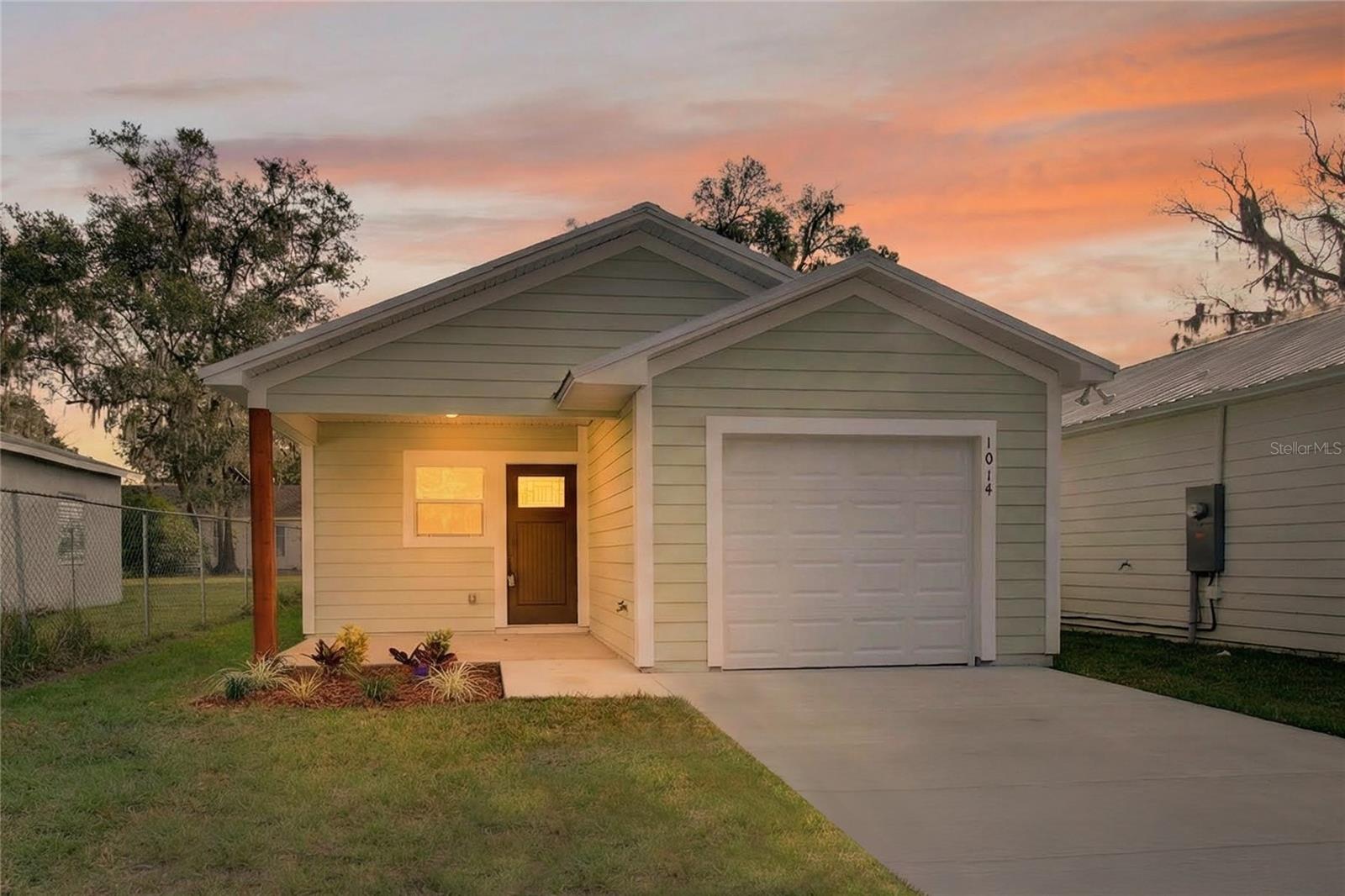 EUSTIS HOGANS SUB - Residential