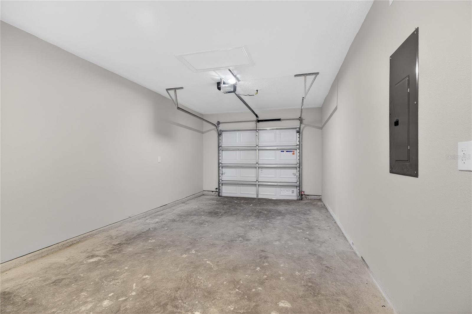 EUSTIS HOGANS SUB - Residential