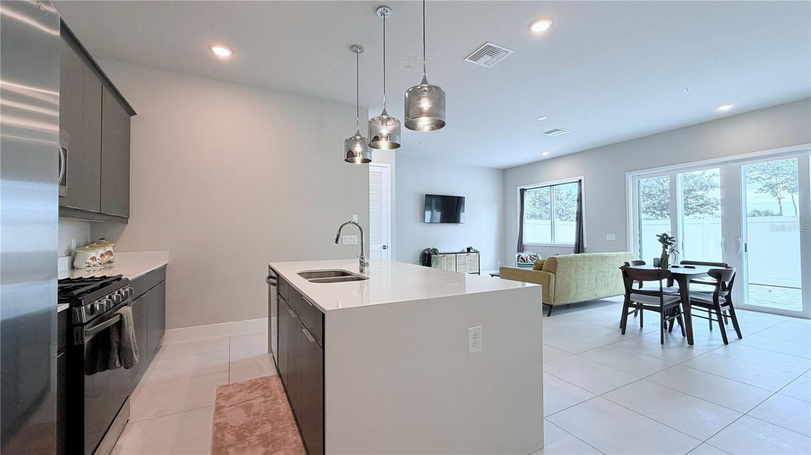 SPECTRUM AT REUNION CONDO PH 13 - Residential