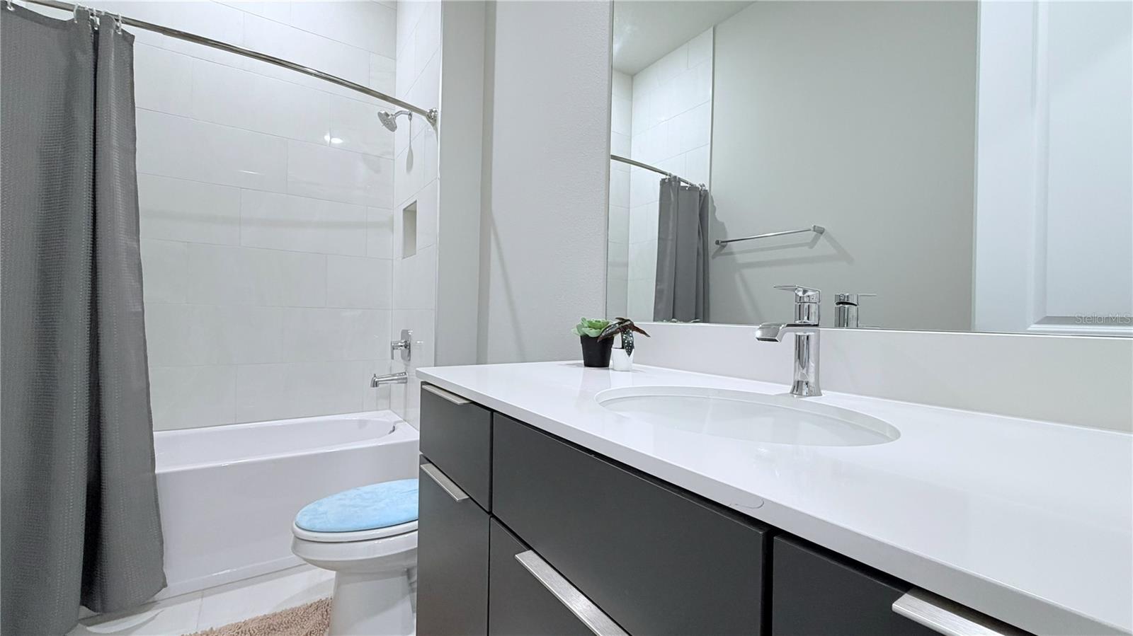 SPECTRUM AT REUNION CONDO PH 13 - Residential