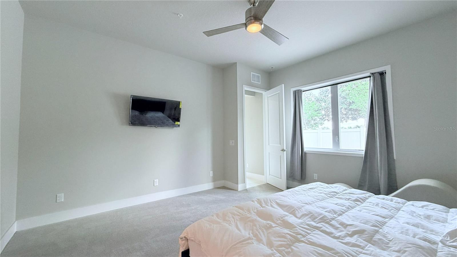 SPECTRUM AT REUNION CONDO PH 13 - Residential