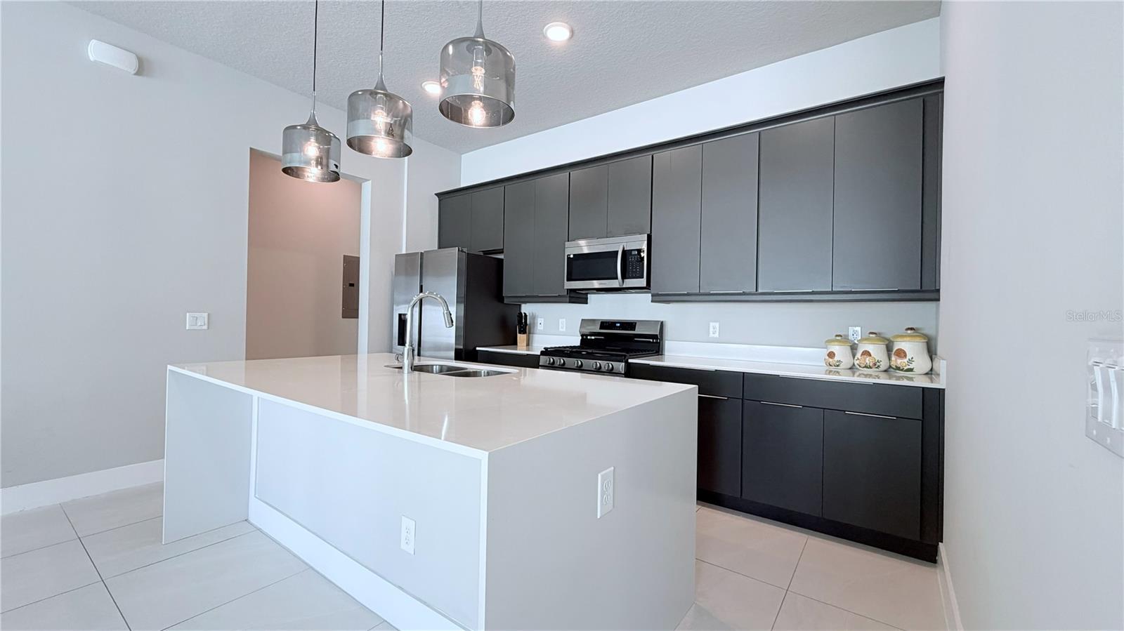 SPECTRUM AT REUNION CONDO PH 13 - Residential