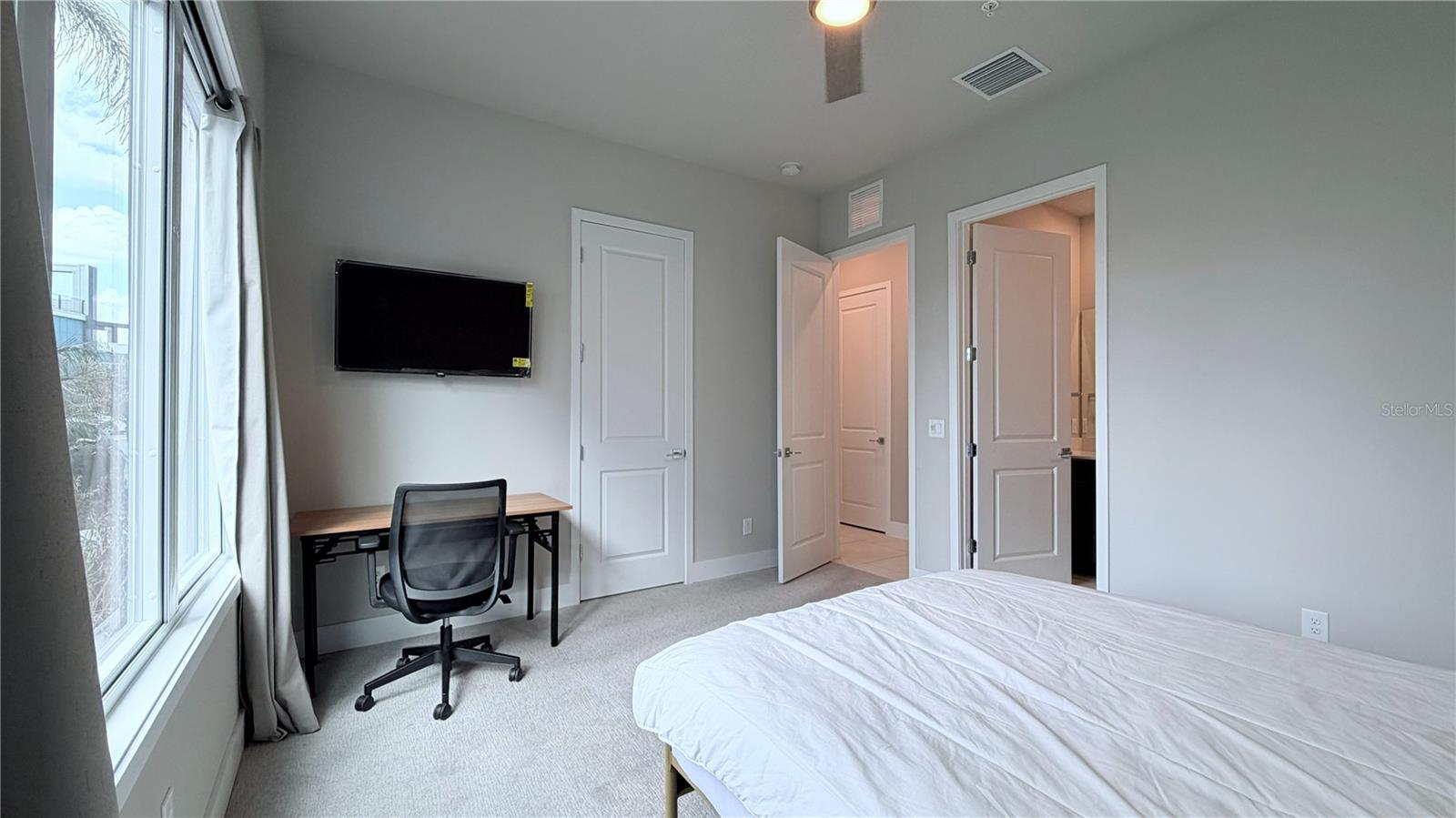 SPECTRUM AT REUNION CONDO PH 13 - Residential