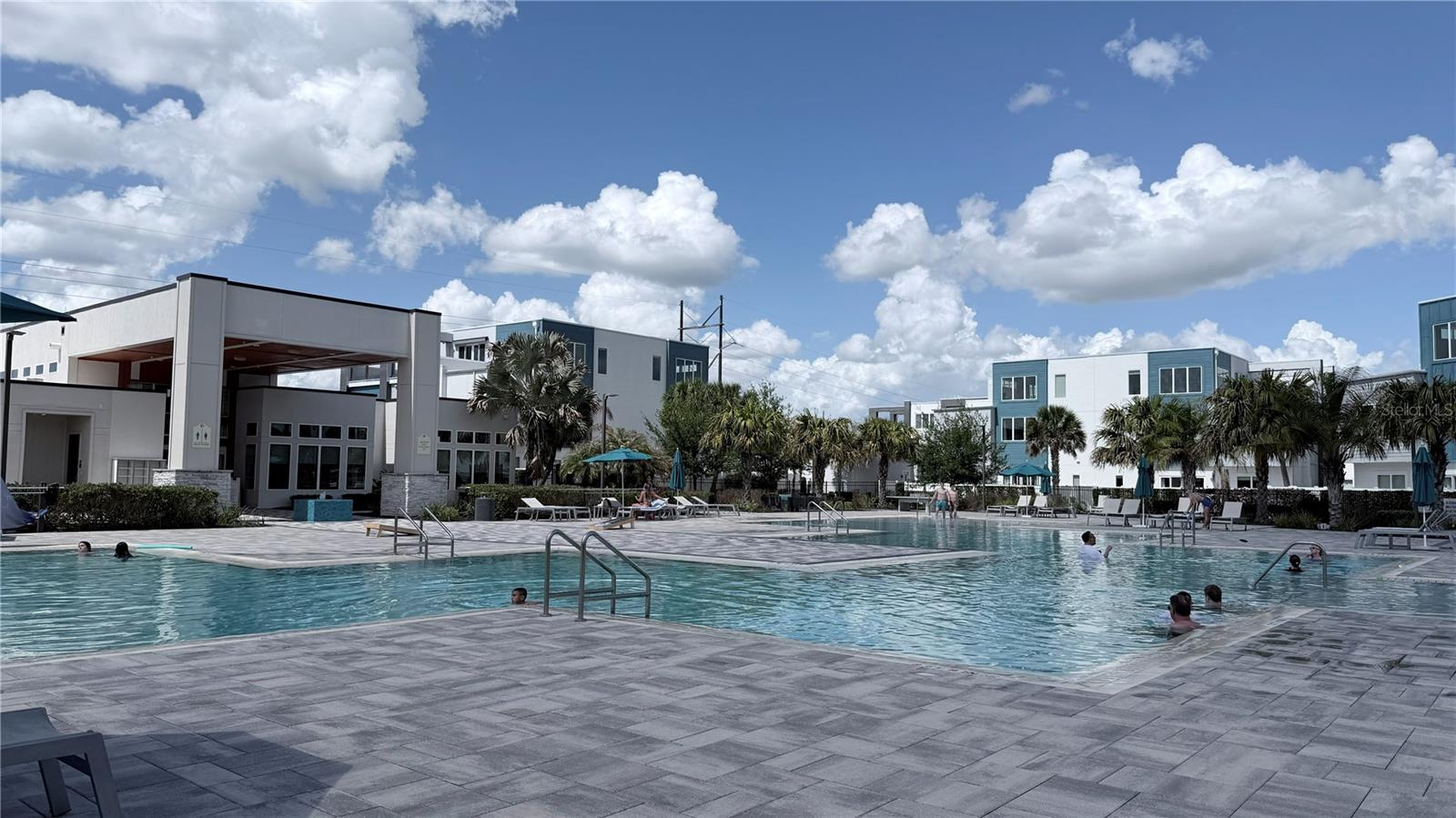 SPECTRUM AT REUNION CONDO PH 13 - Residential