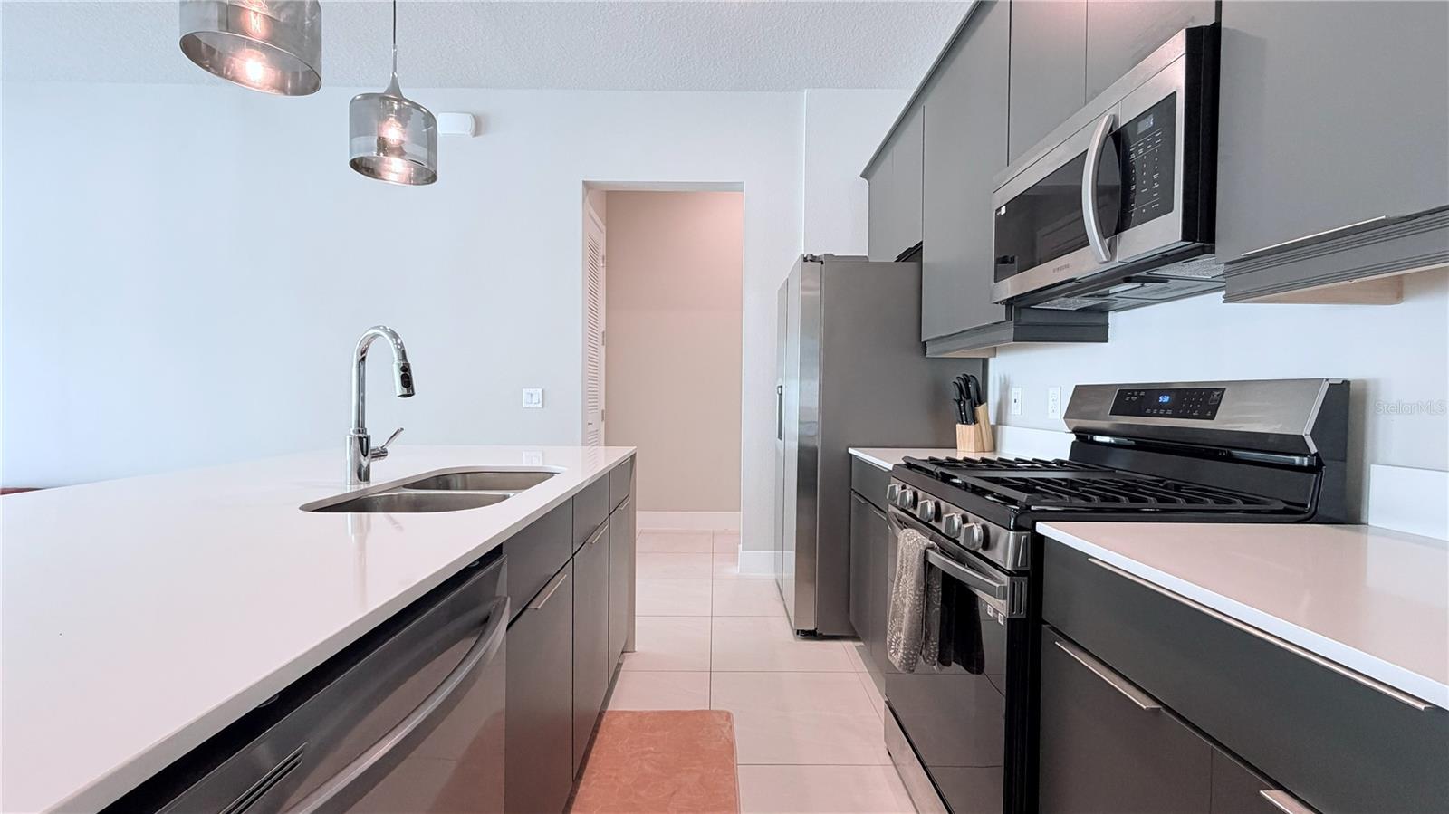 SPECTRUM AT REUNION CONDO PH 13 - Residential