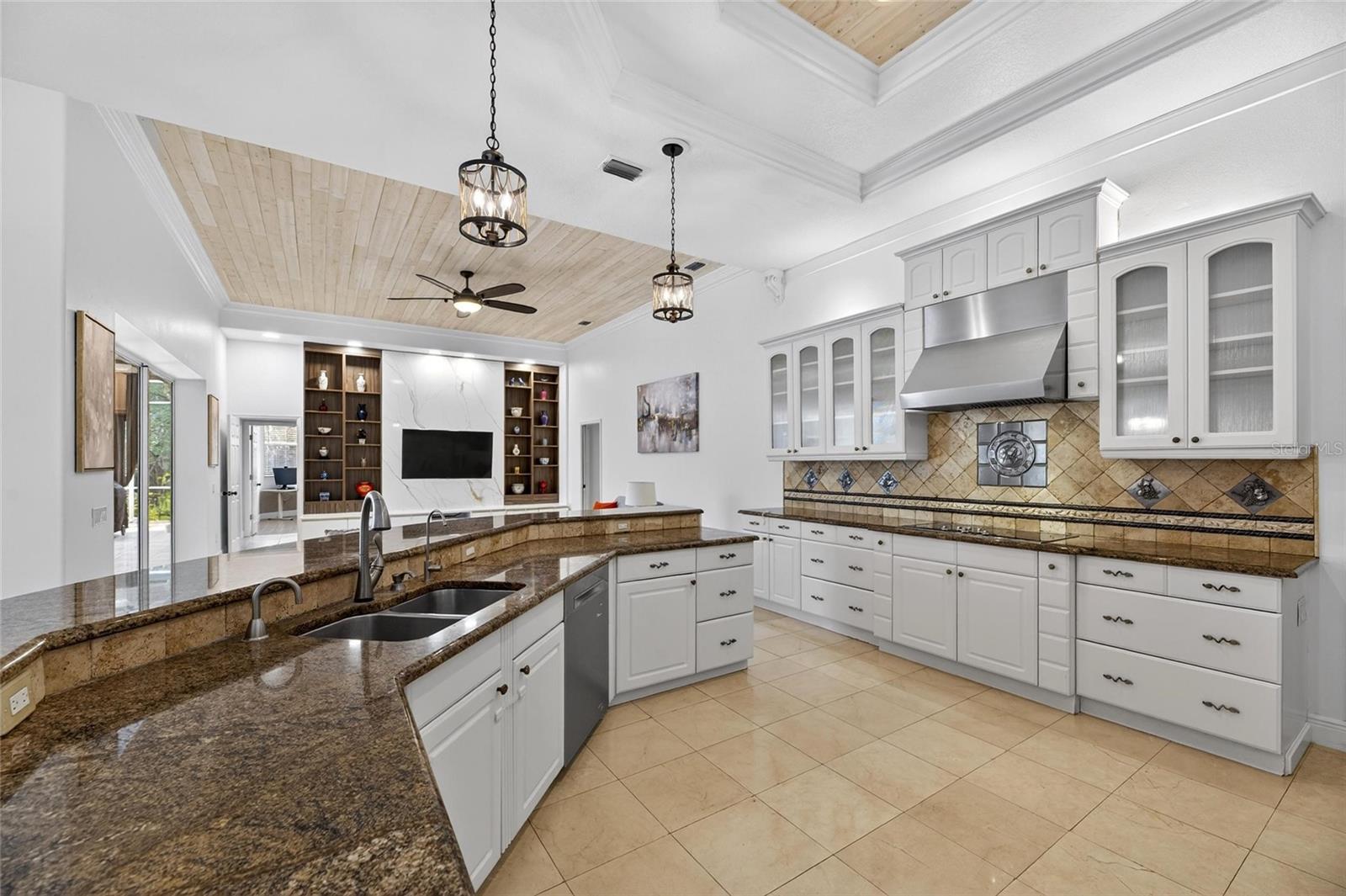TAMPA PALMS 4A UNIT 1 - Residential