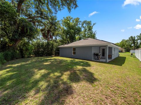 A home in LAKELAND