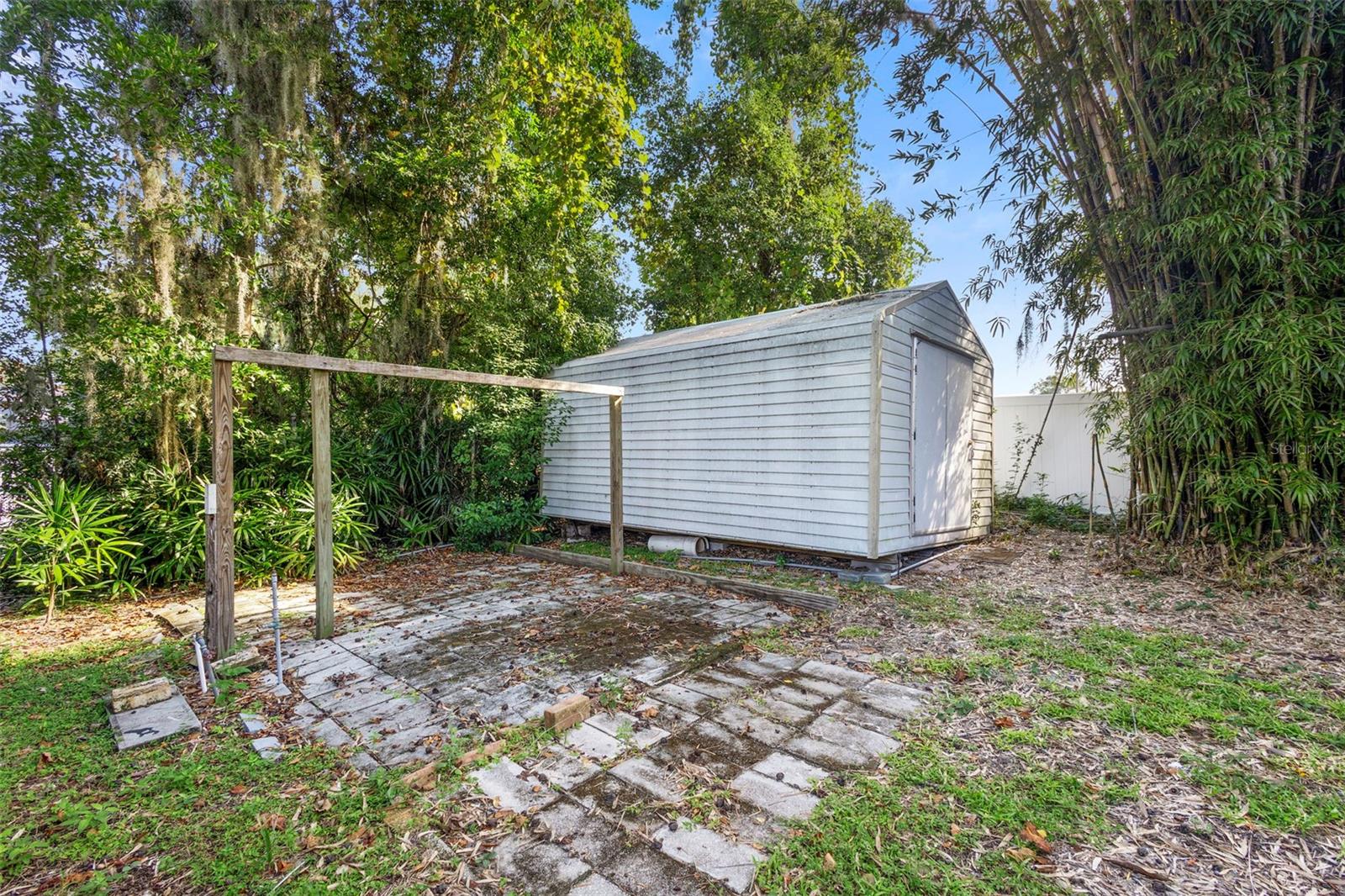 MOUNT DORA TREMAINS - Residential