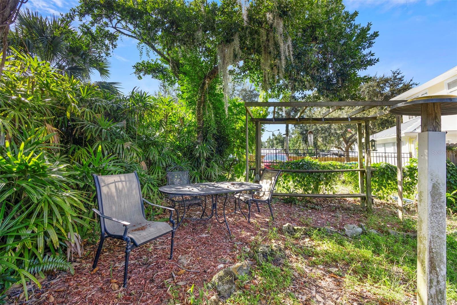 MOUNT DORA TREMAINS - Residential