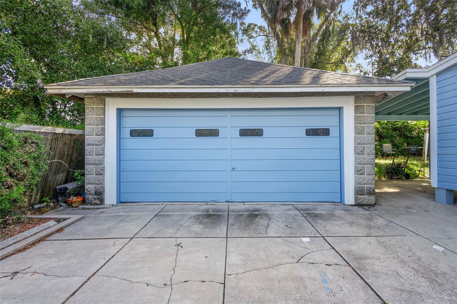 MOUNT DORA TREMAINS - Residential