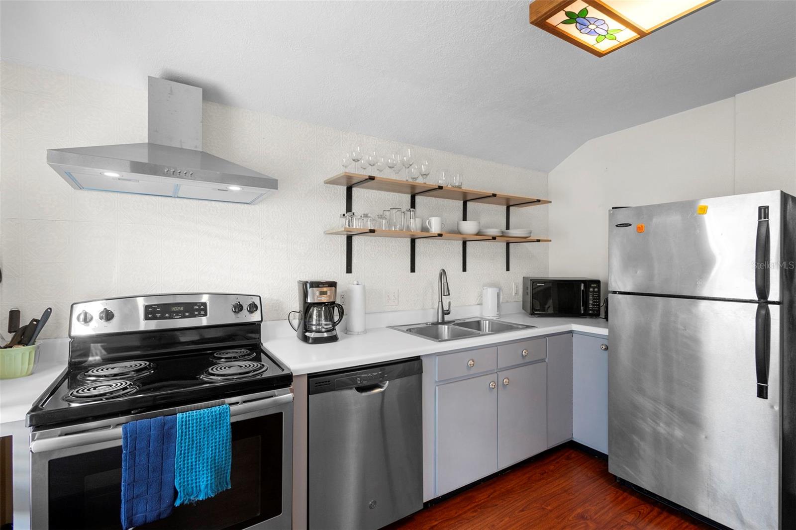 MOUNT DORA TREMAINS - Residential