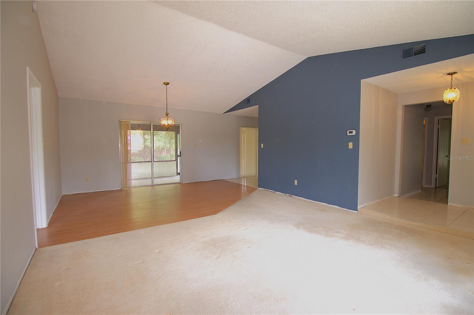 2100 SHIREWOOD COURT