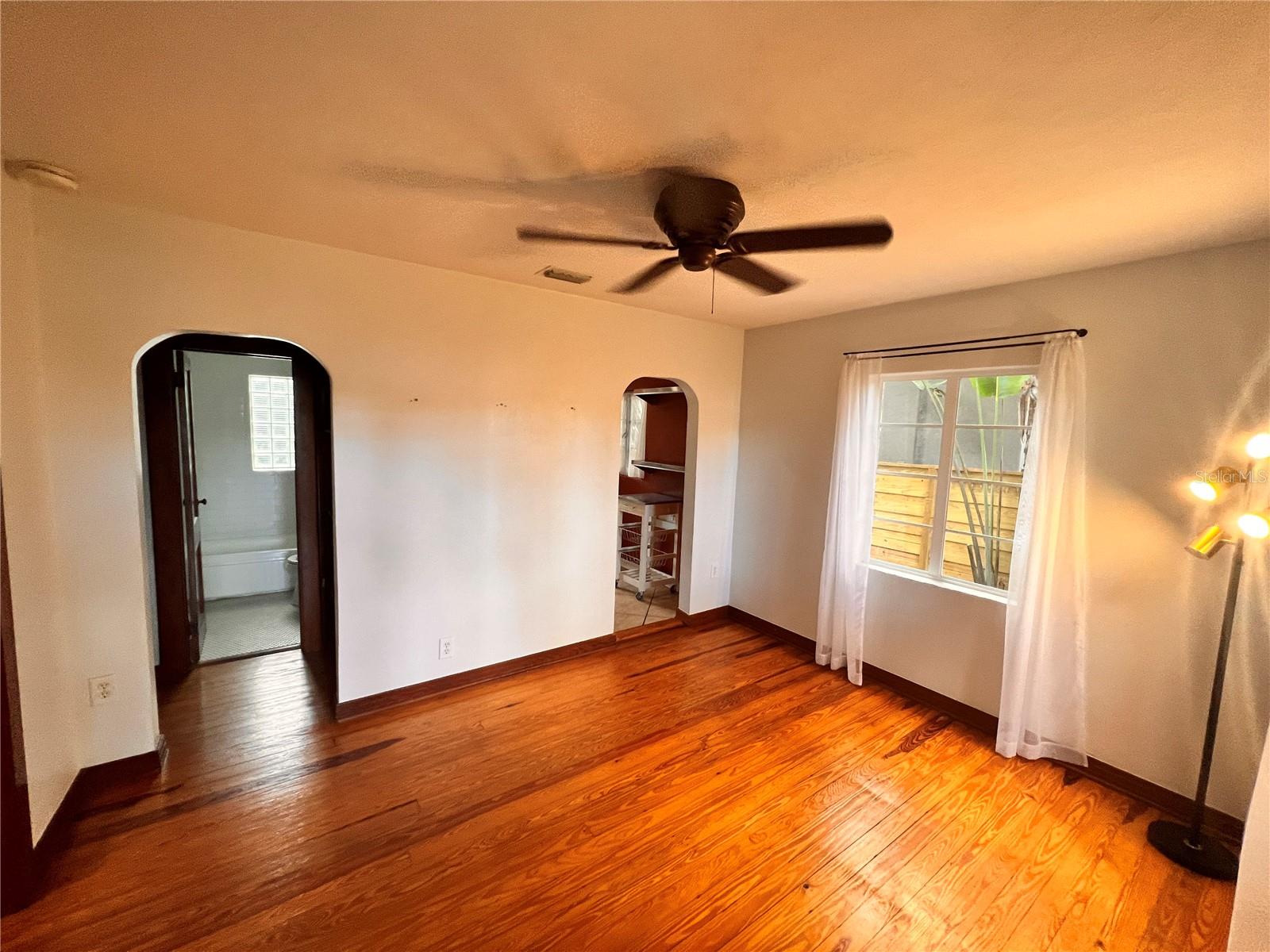 A A MOREYS SUB - Residential Lease