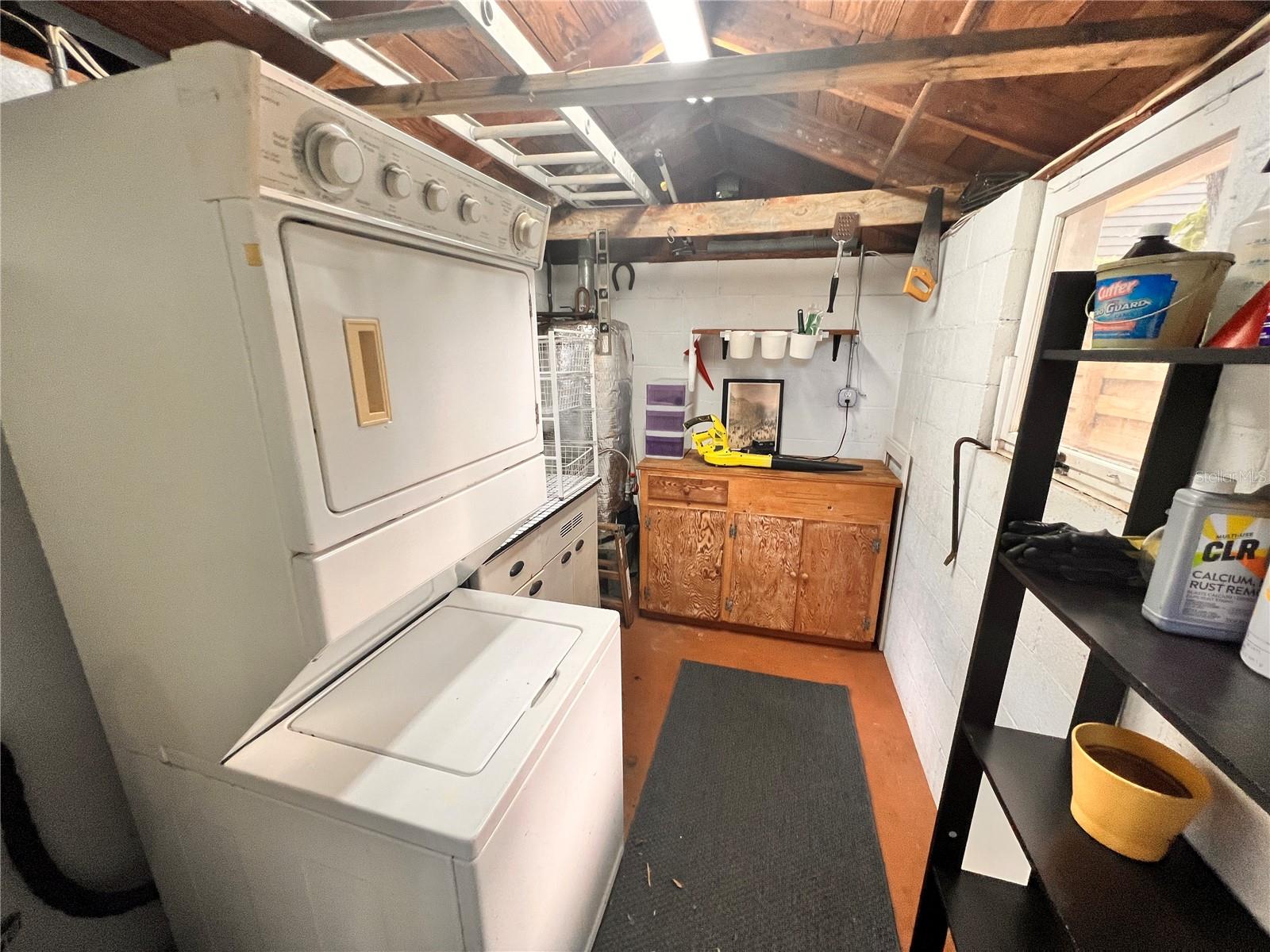 A A MOREYS SUB - Residential Lease