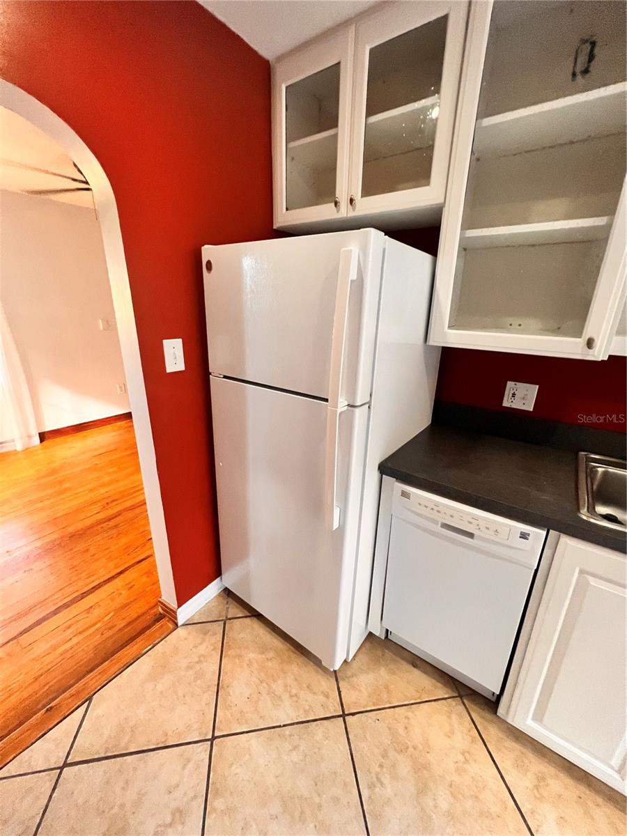 A A MOREYS SUB - Residential Lease