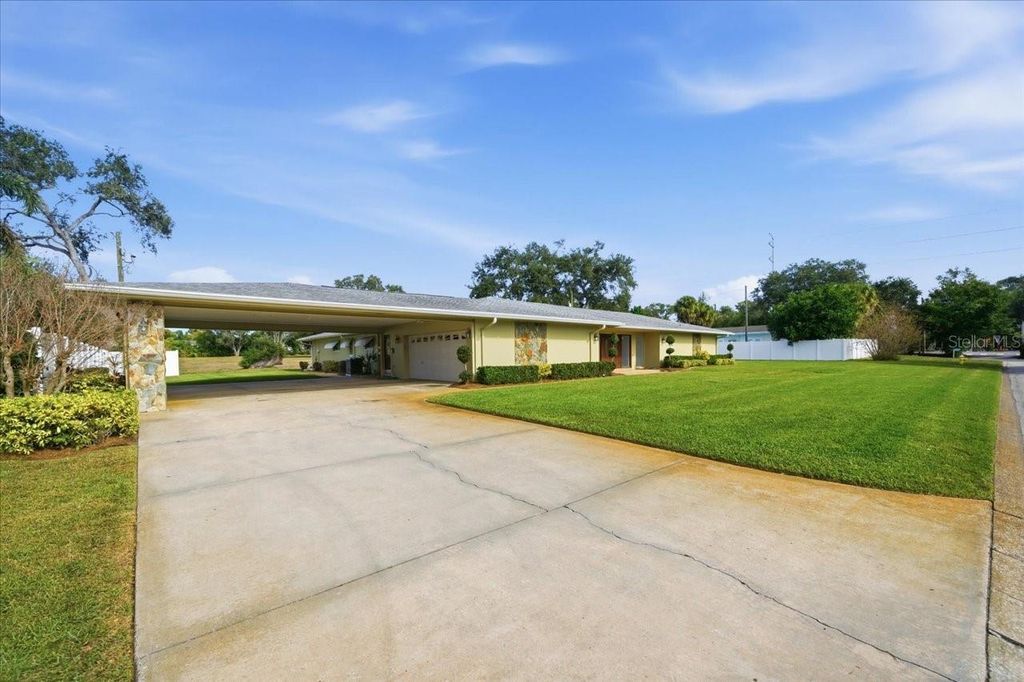 Photo of 2 Dorado Place, Clearwater, FL 33764 (MLS # TB8457893)