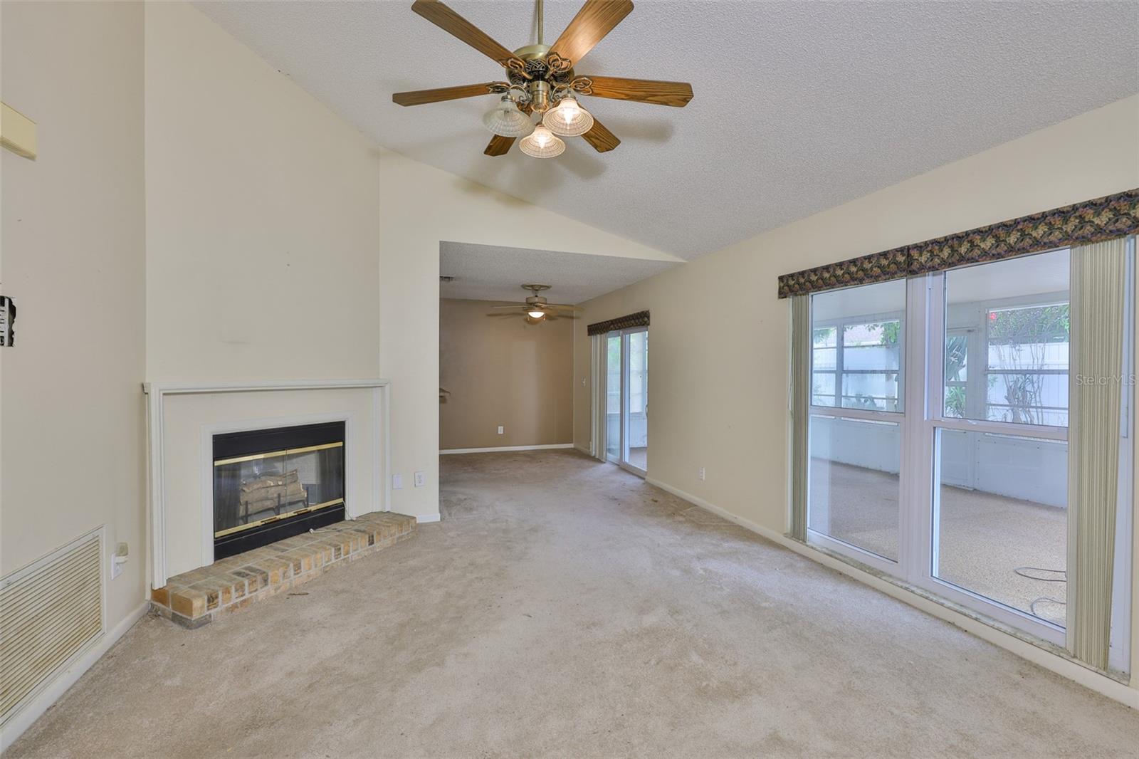 1006 PLEASANT PINE COURT