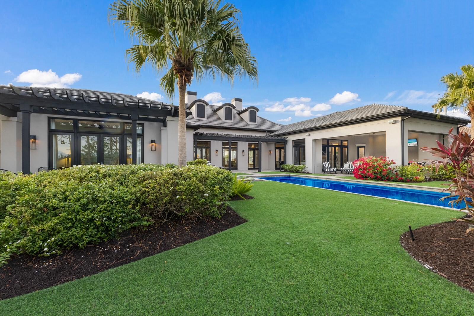 LAKE CLUB - Residential