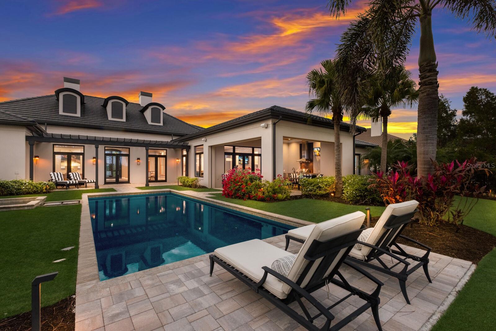 LAKE CLUB - Residential