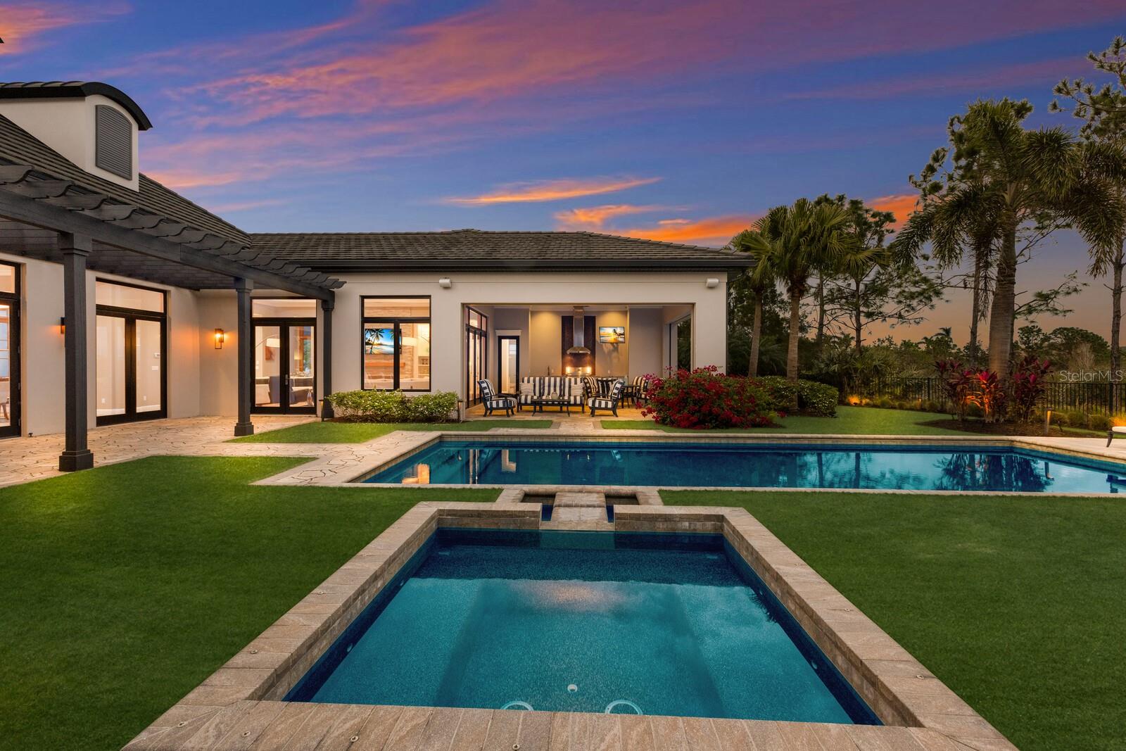 LAKE CLUB - Residential