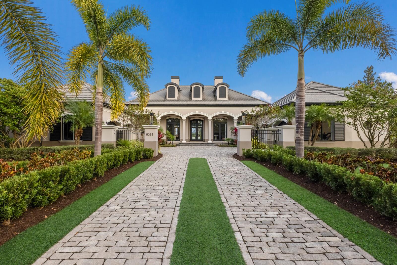 LAKE CLUB - Residential