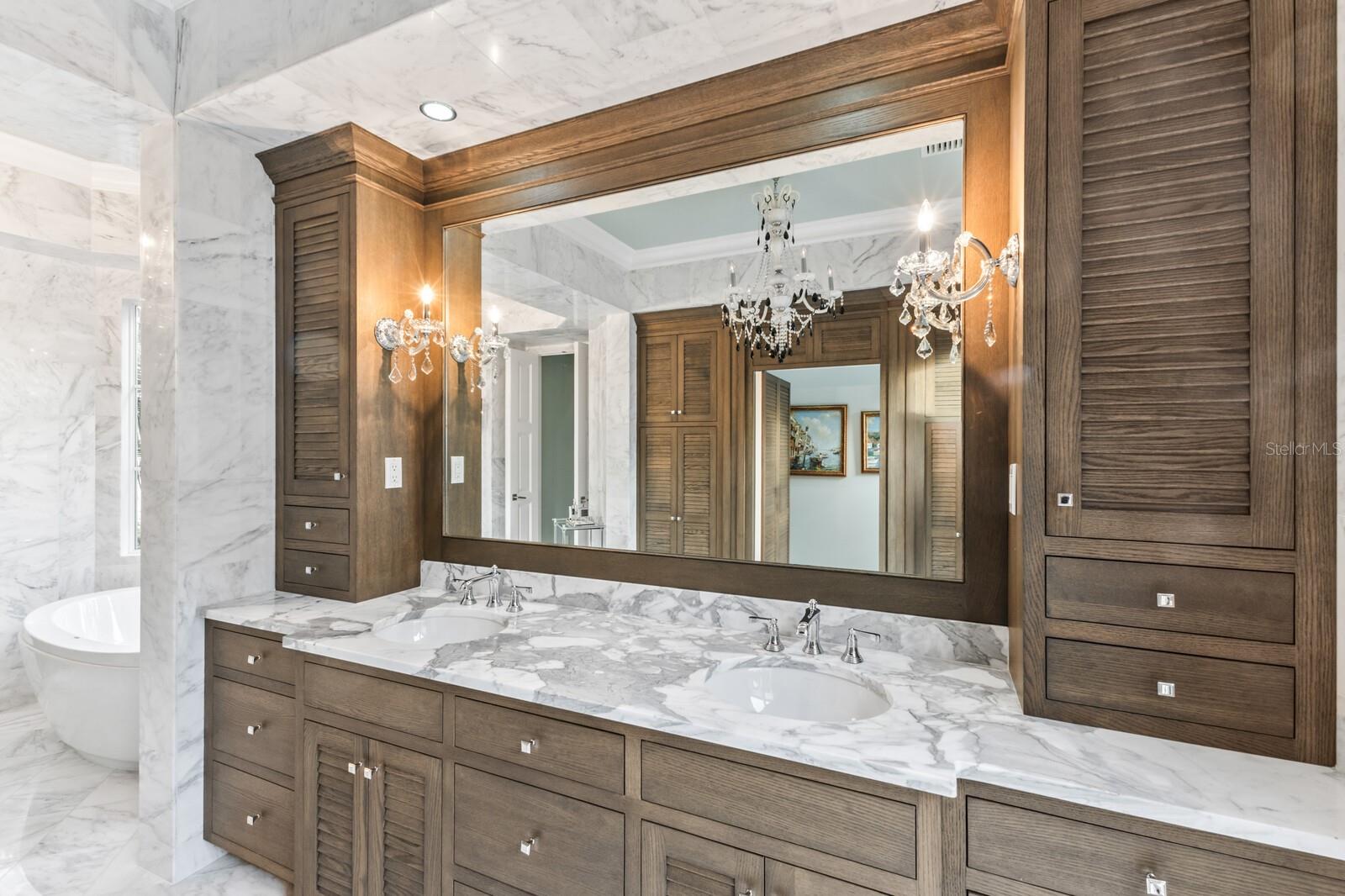 LAKE CLUB - Residential