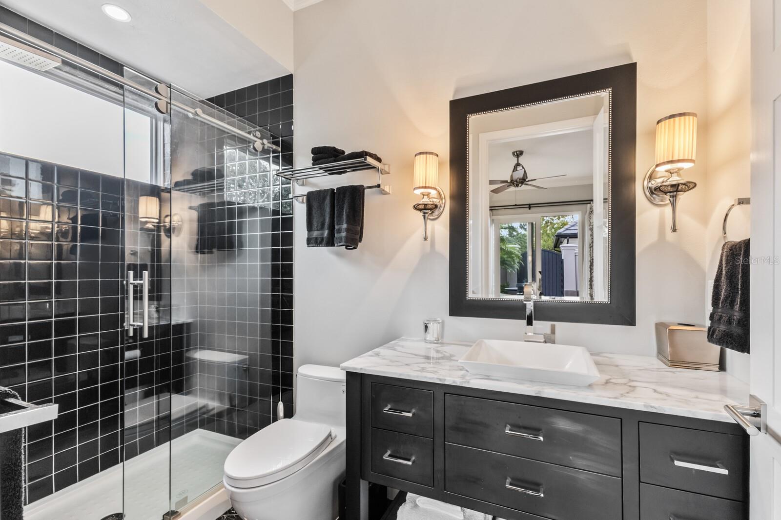 LAKE CLUB - Residential