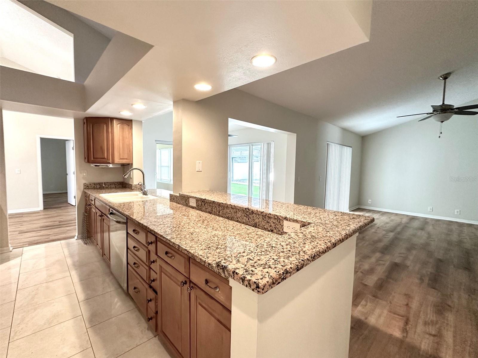 ALLENS RIDGE - - Residential Lease