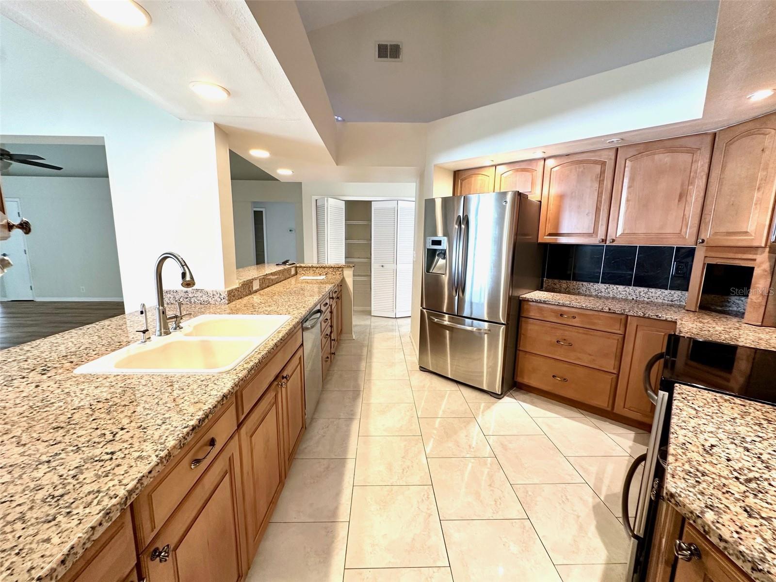 ALLENS RIDGE - - Residential Lease