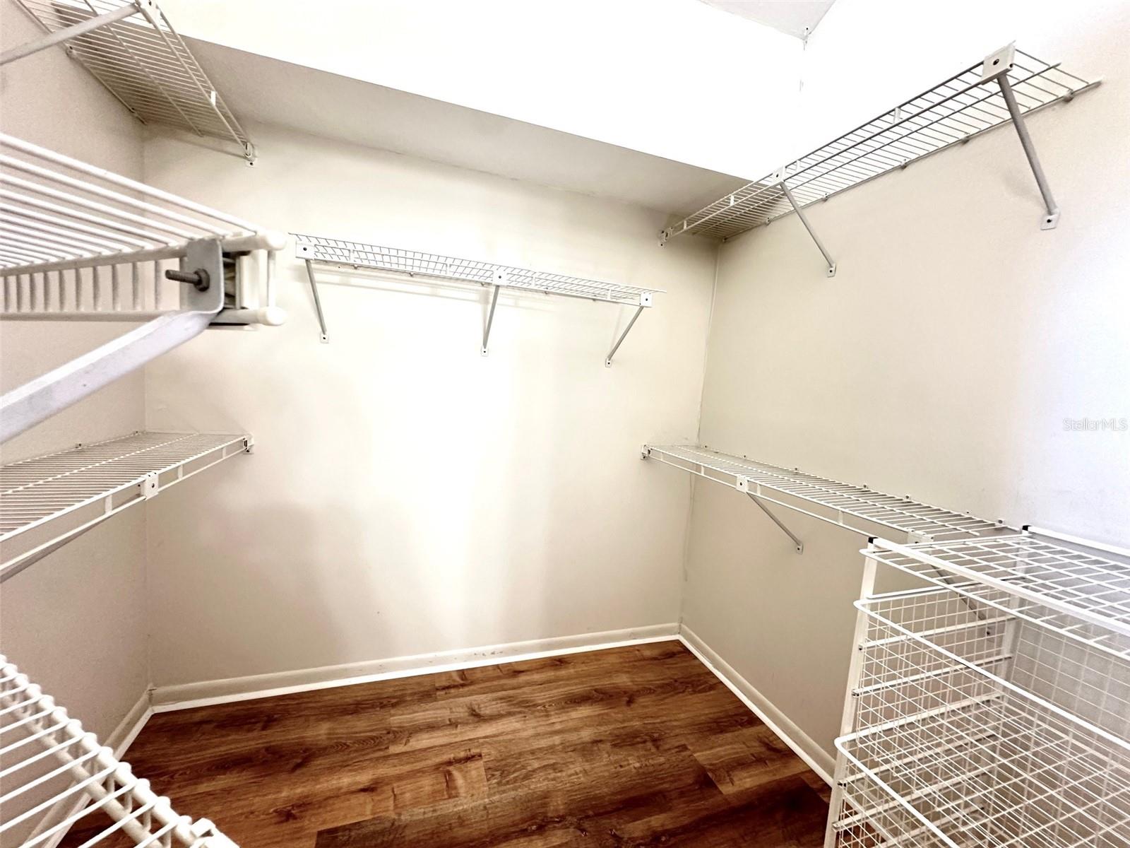 ALLENS RIDGE - - Residential Lease