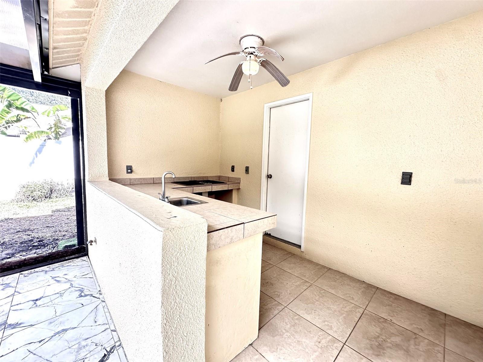 ALLENS RIDGE - - Residential Lease