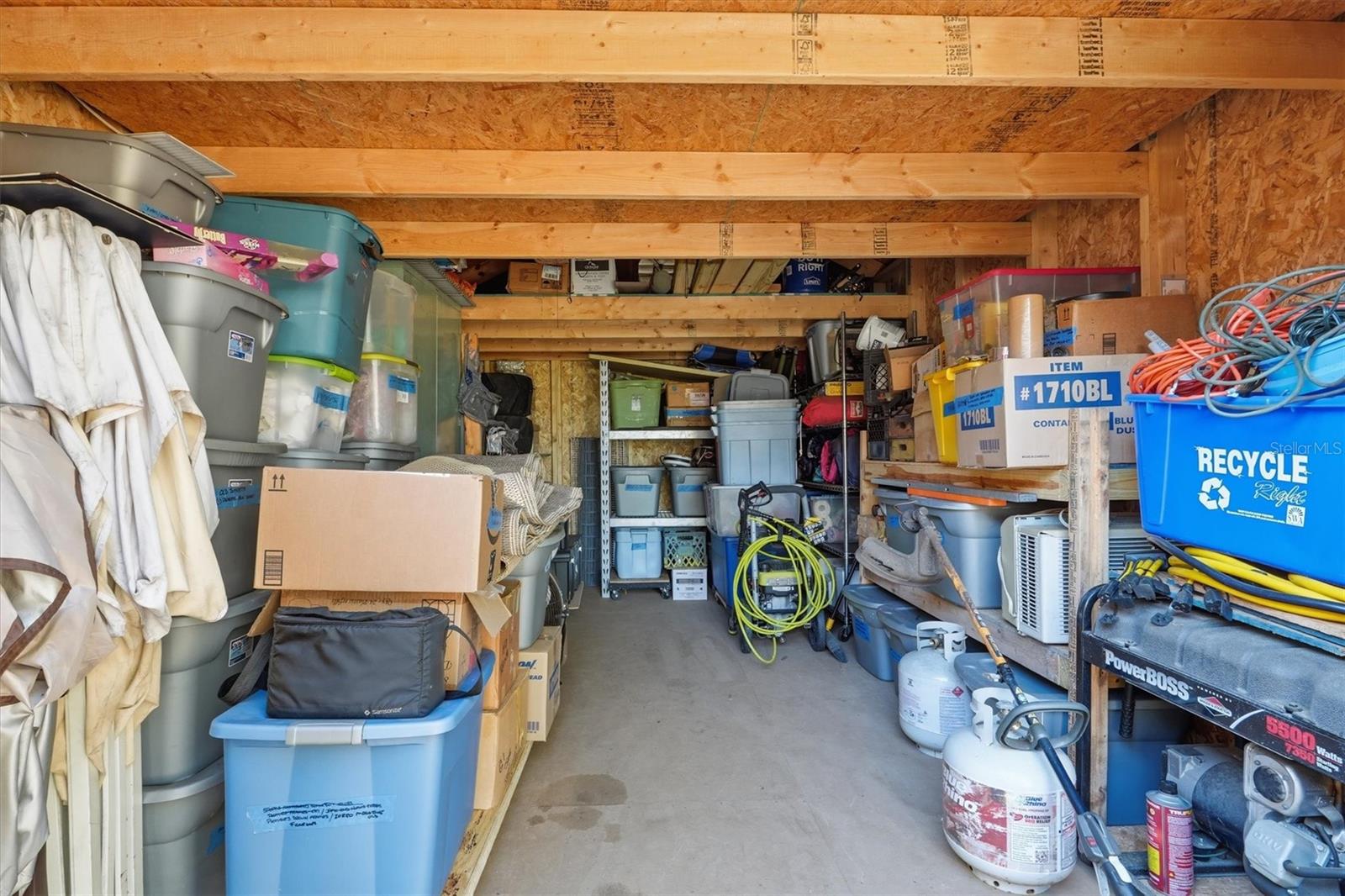 MARION OAKS UN 07 - Residential