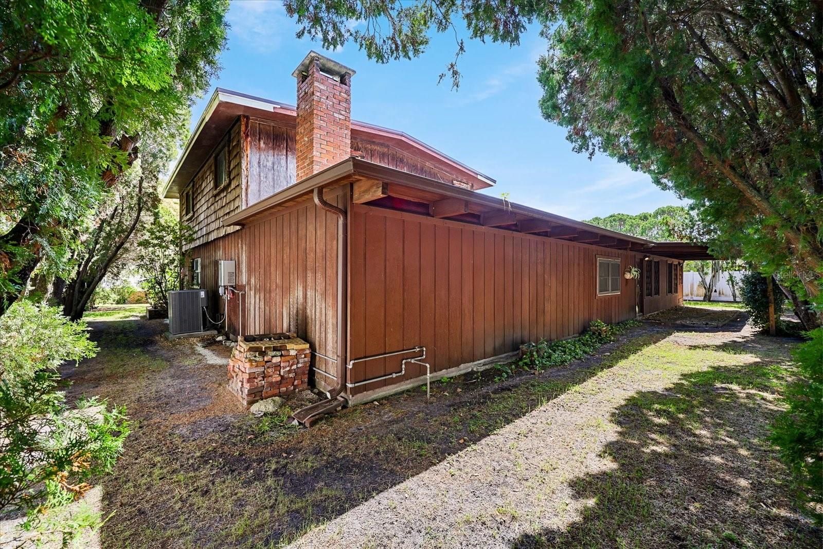 HAMPSHIRE ACRES - Residential