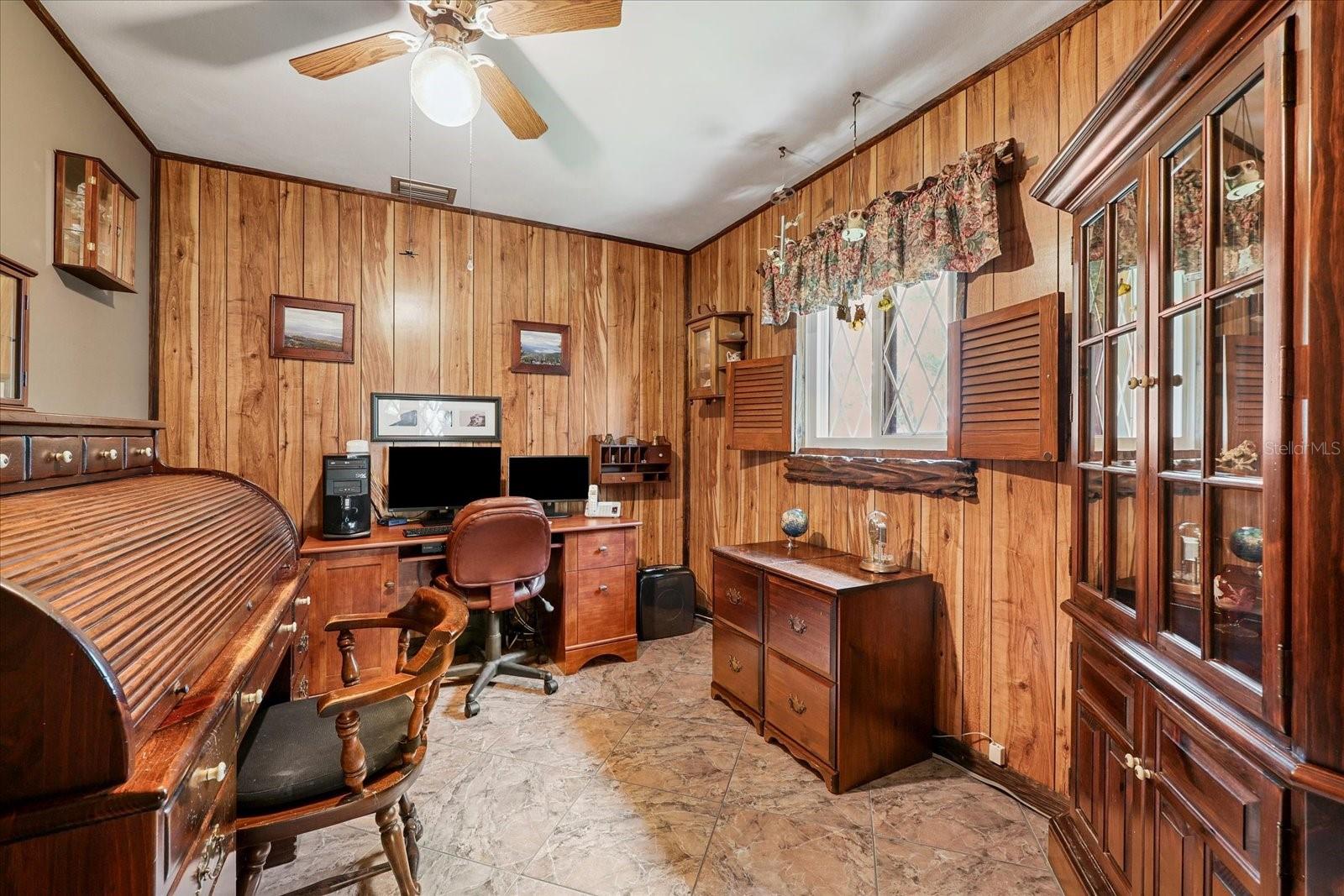 HAMPSHIRE ACRES - Residential