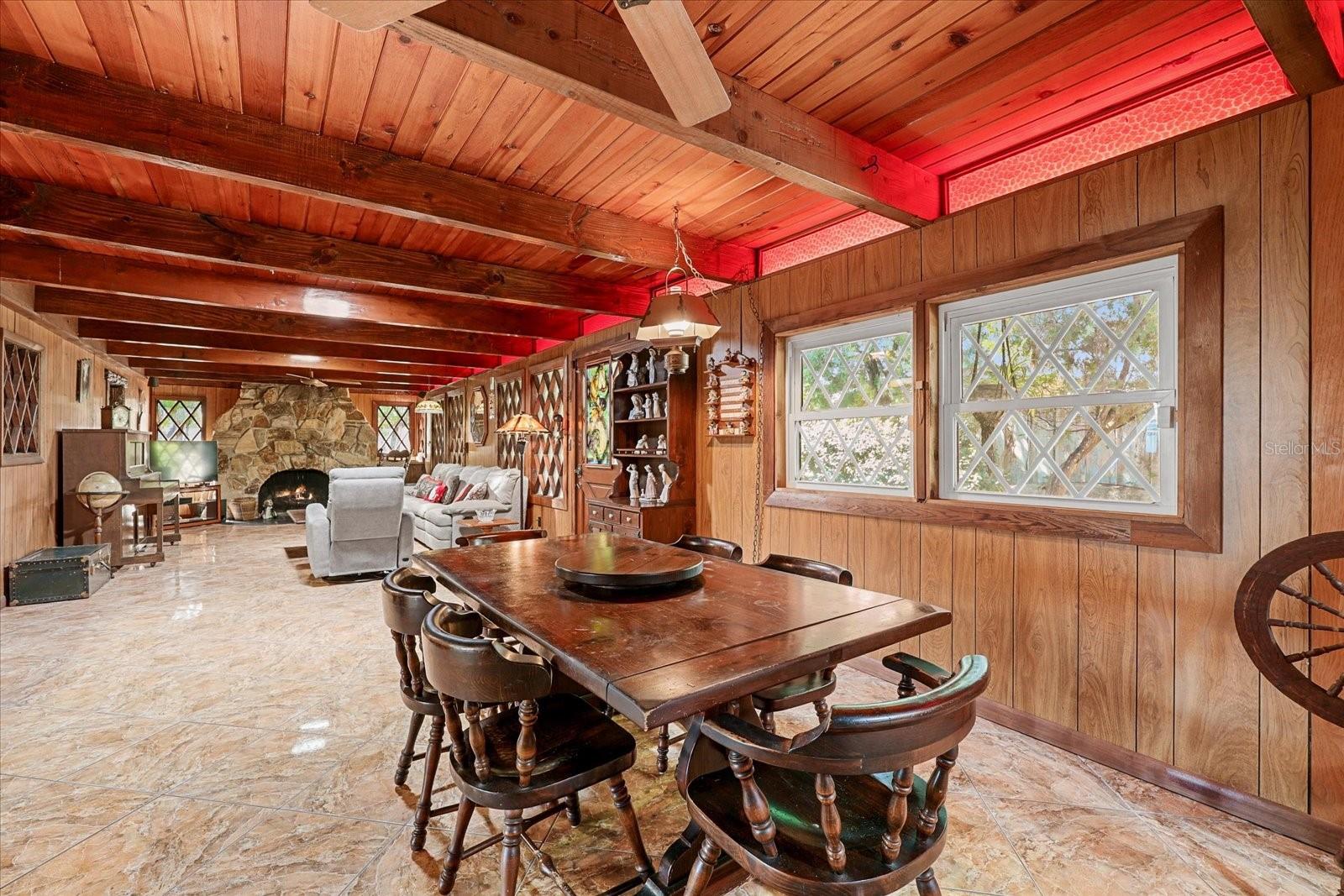 HAMPSHIRE ACRES - Residential