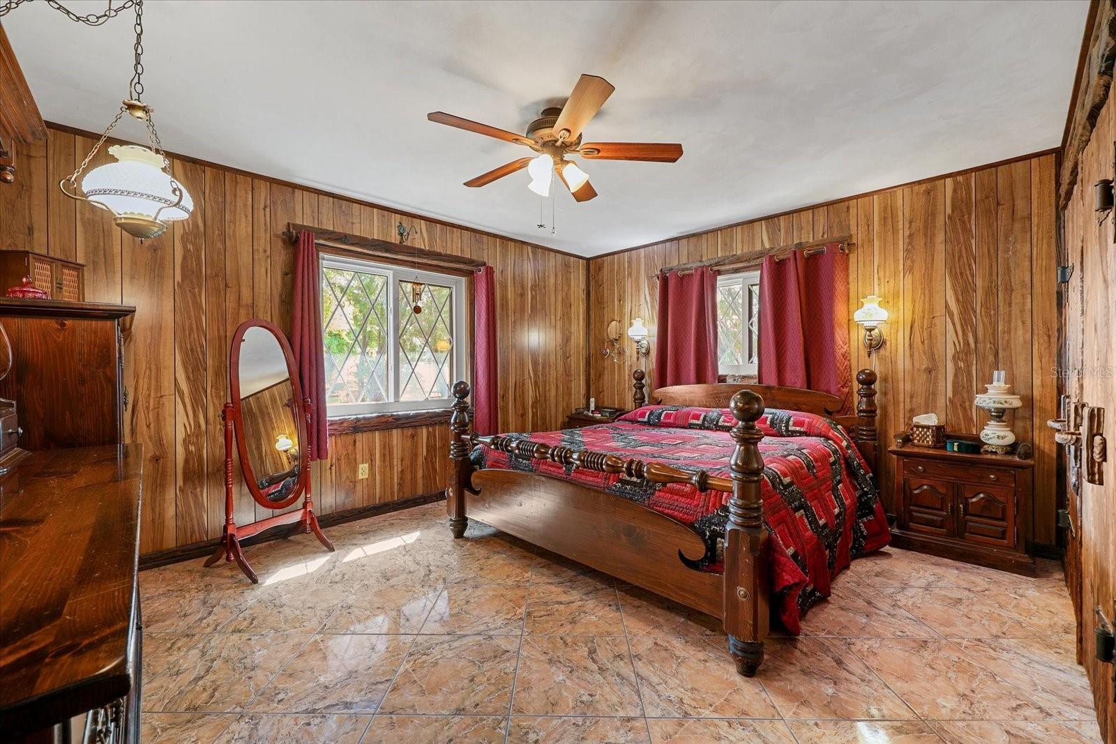 HAMPSHIRE ACRES - Residential