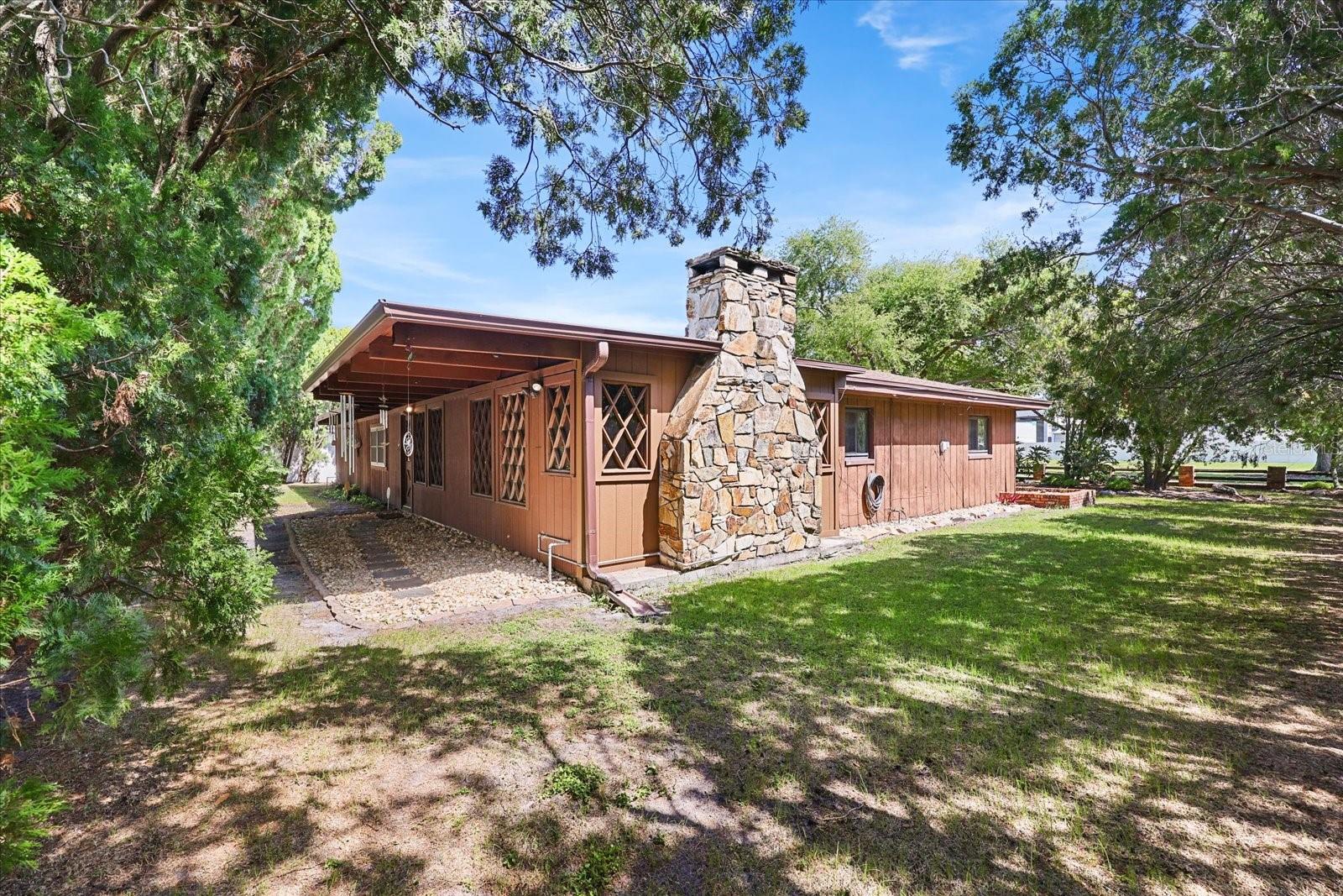 HAMPSHIRE ACRES - Residential