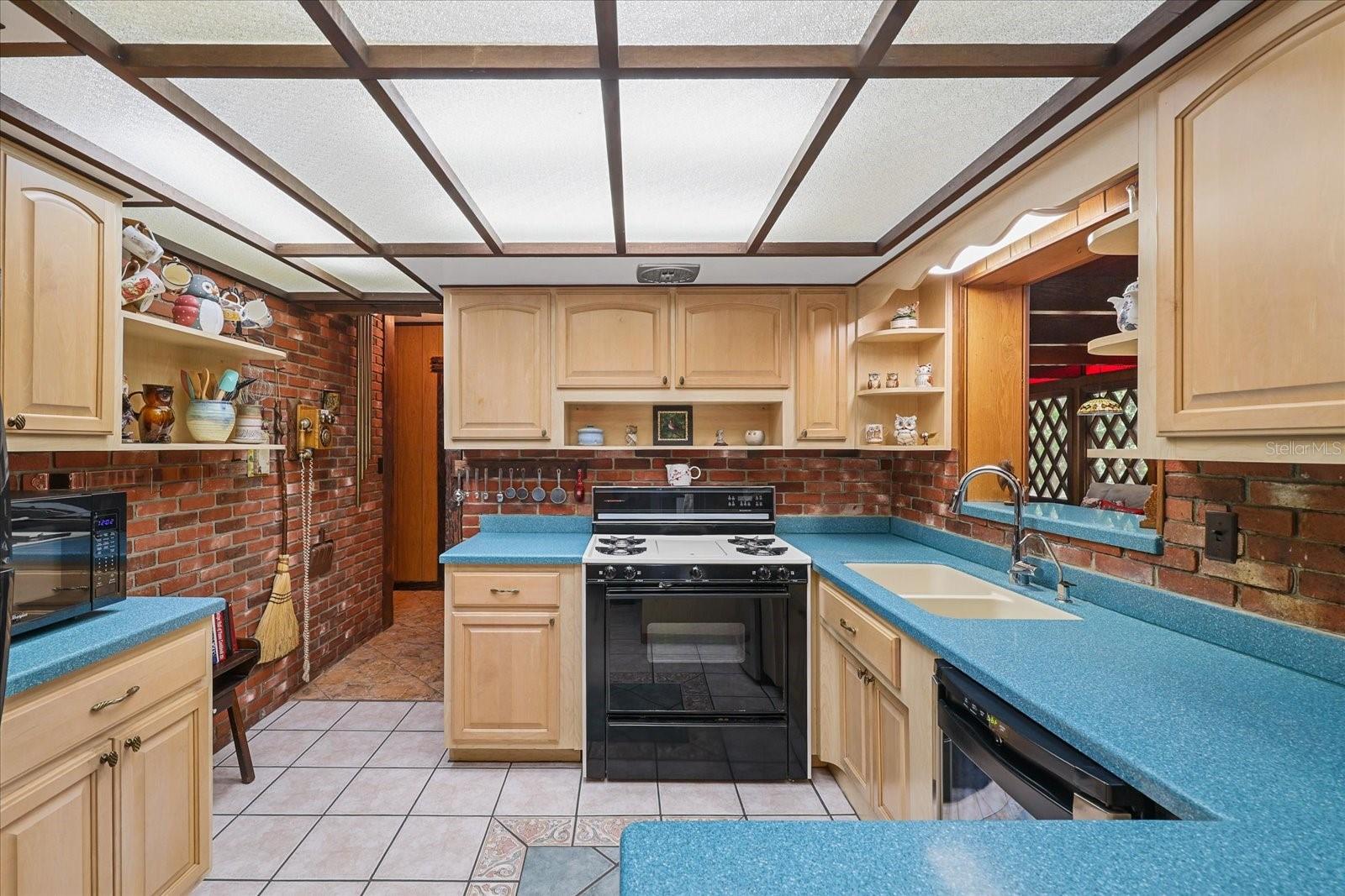 1488 LACONIA DRIVE E