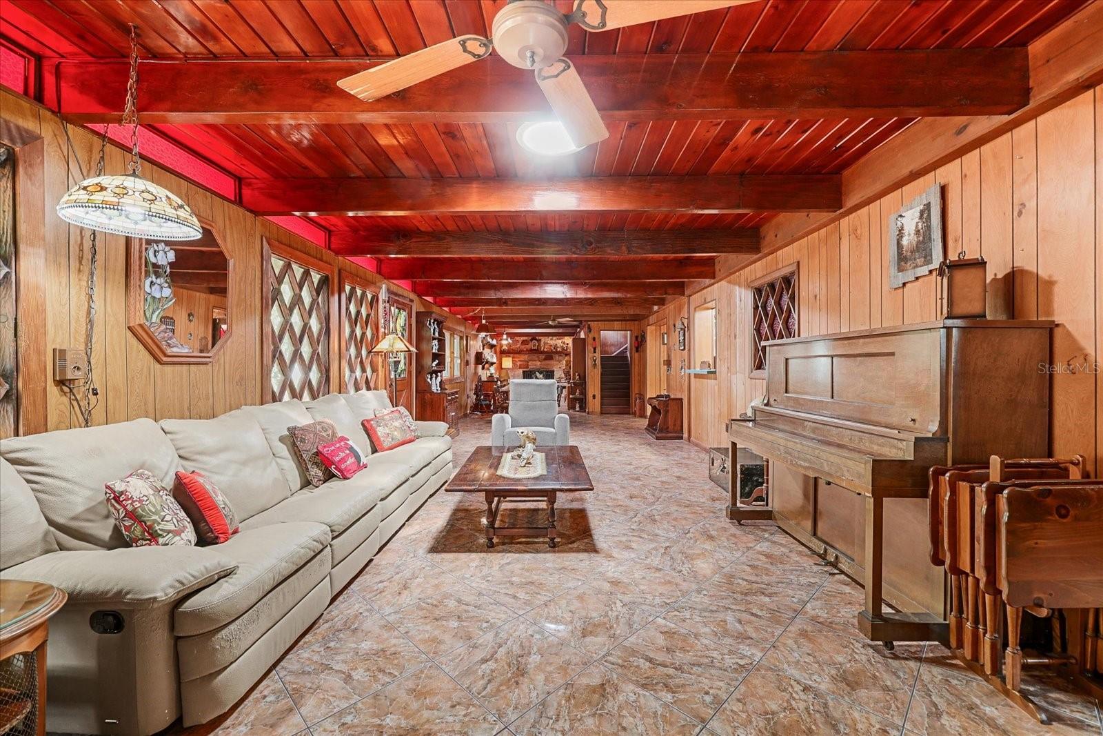 HAMPSHIRE ACRES - Residential