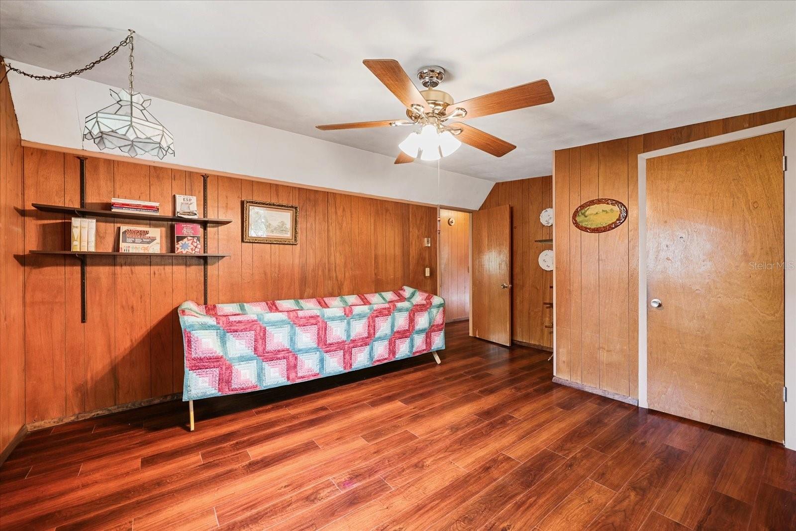 HAMPSHIRE ACRES - Residential