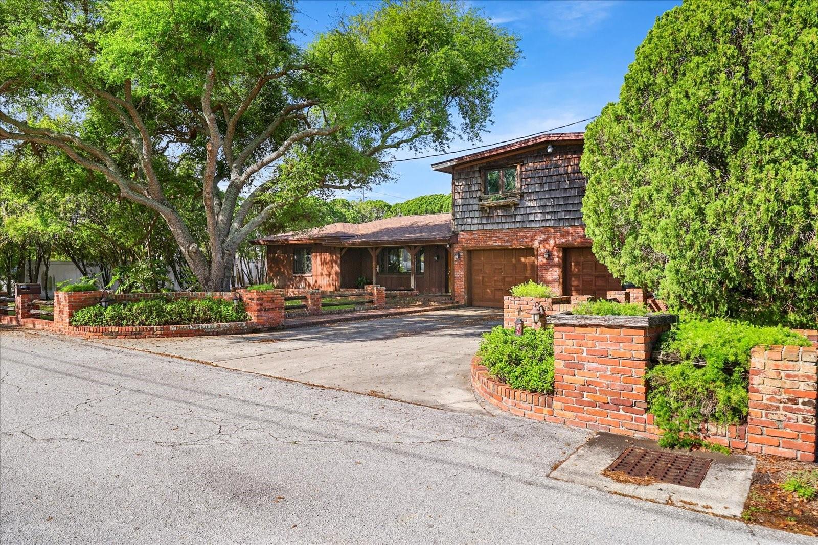 HAMPSHIRE ACRES - Residential