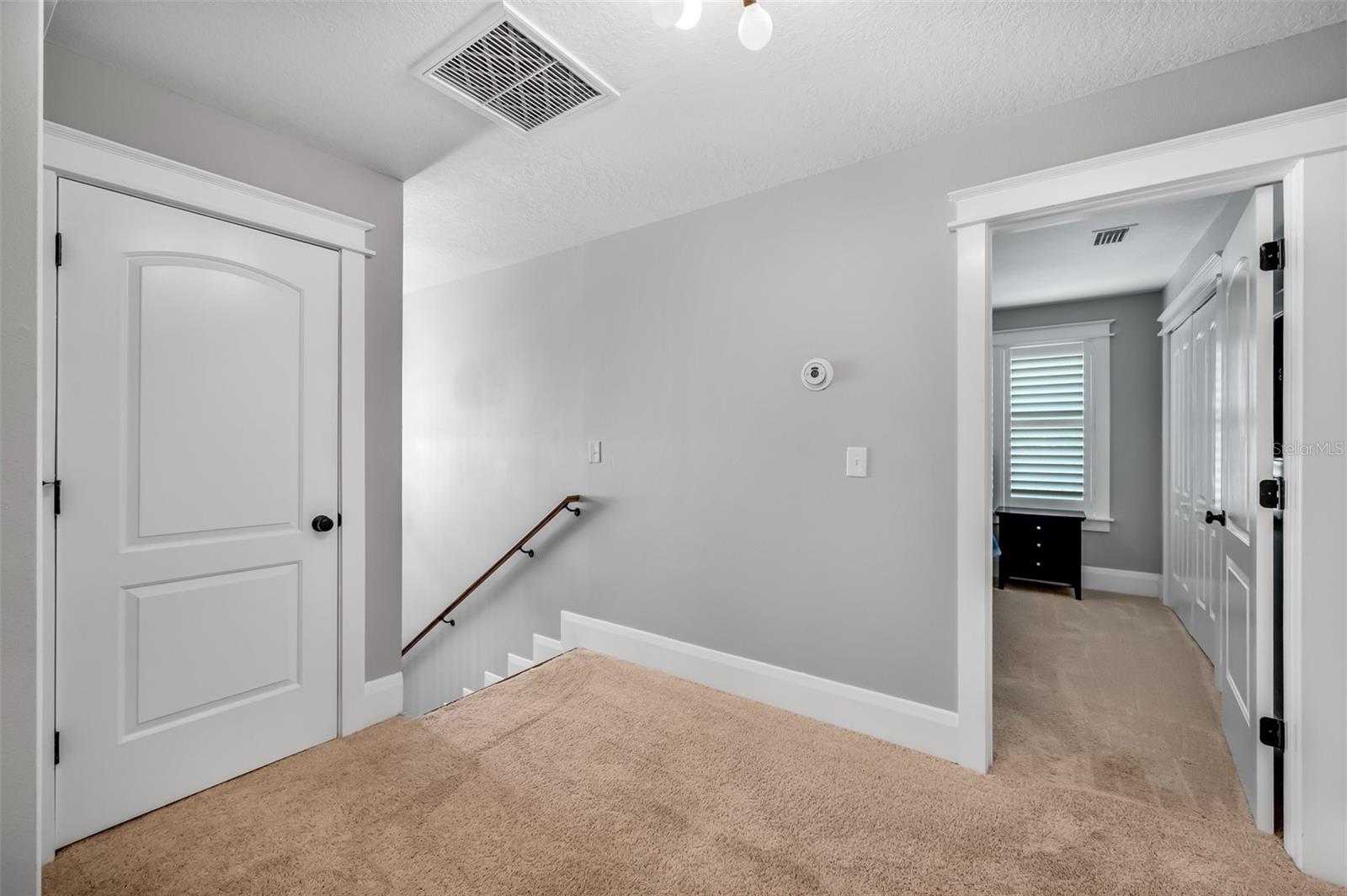 RIVERCREST - Residential