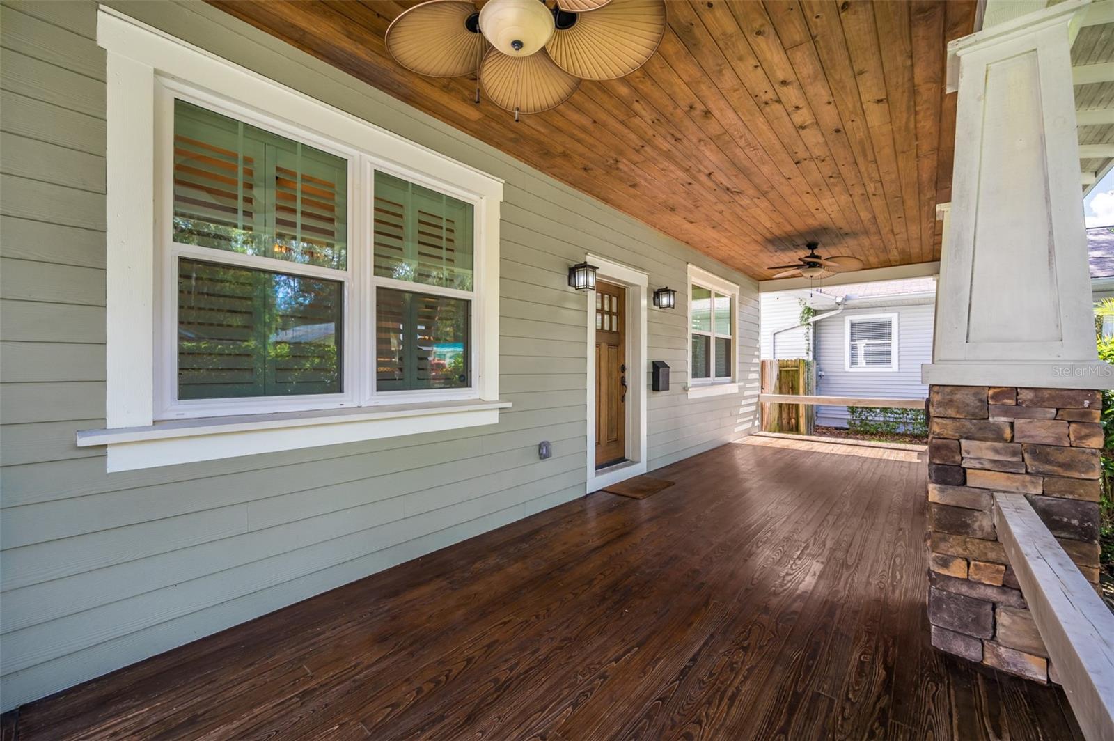 RIVERCREST - Residential